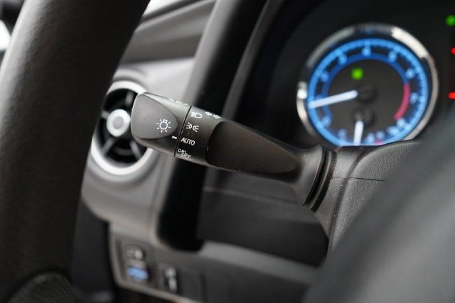 2018 Toyota Corolla LE - 23084414 - 16