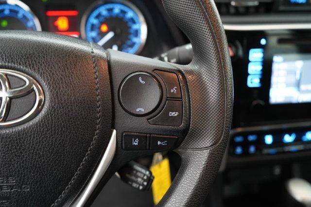 2018 Toyota Corolla LE - 23084414 - 17