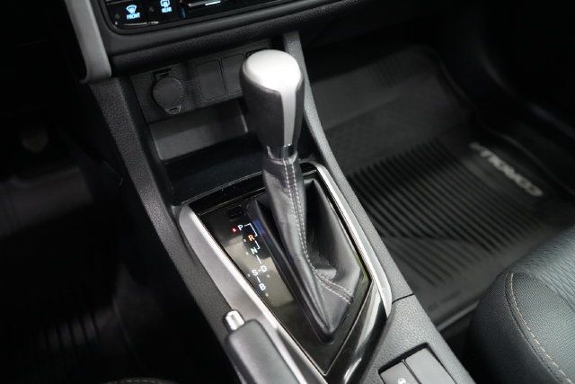 2018 Toyota Corolla LE - 23084414 - 29