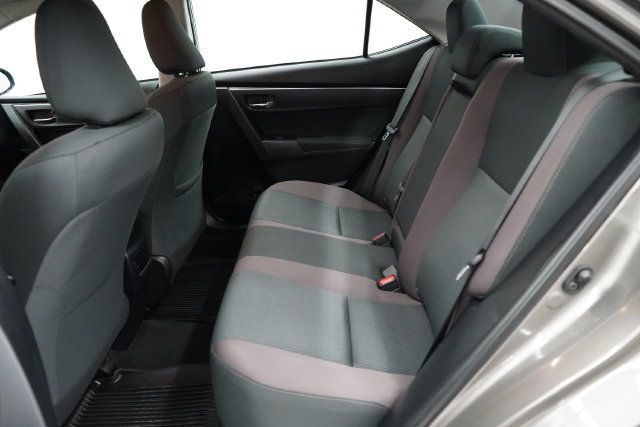 2018 Toyota Corolla LE - 23084414 - 32