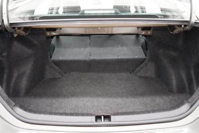 2018 Toyota Corolla LE - 23084414 - 34