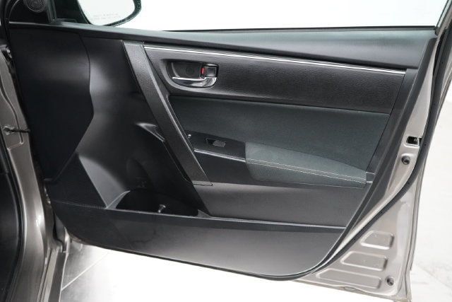 2018 Toyota Corolla LE - 23084414 - 38