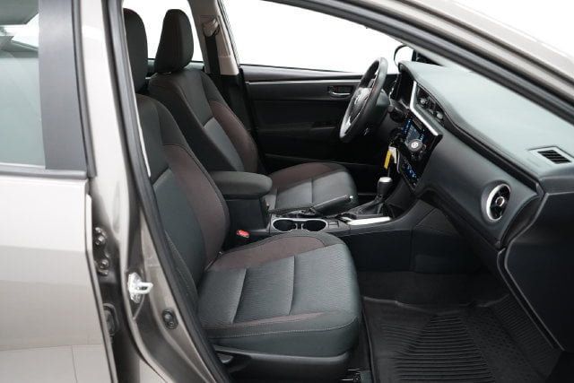 2018 Toyota Corolla LE - 23084414 - 40