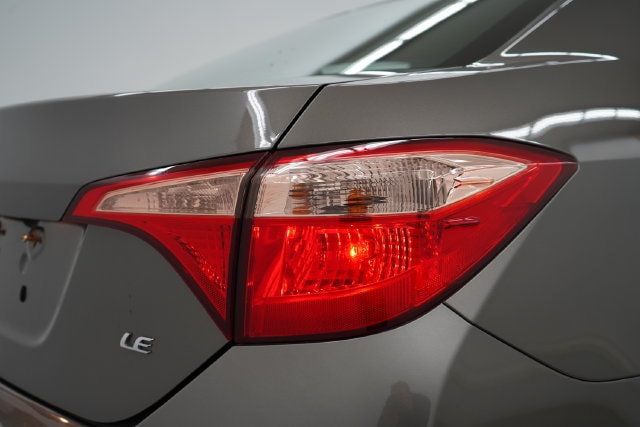 2018 Toyota Corolla LE - 23084414 - 46