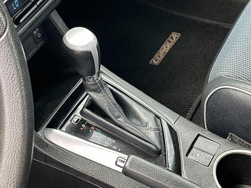 2018 Toyota Corolla LE CVT - 23033577 - 17