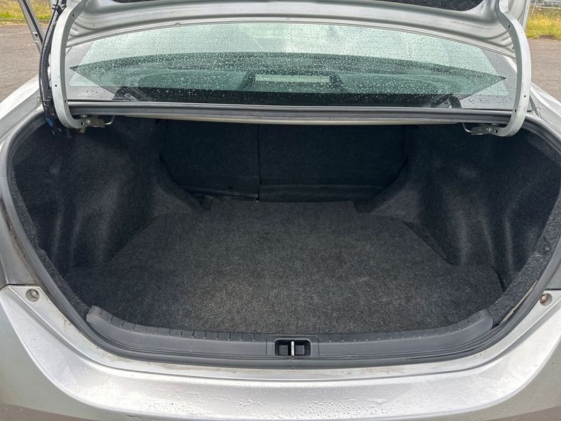 2018 Toyota Corolla LE CVT - 23033577 - 18