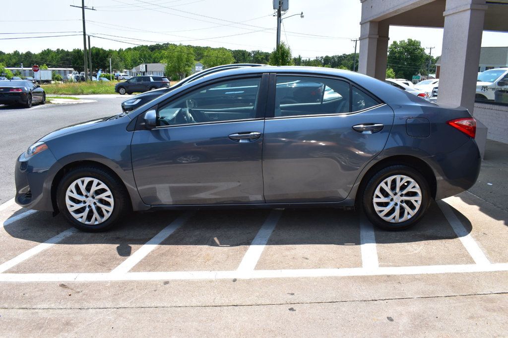 2018 Toyota Corolla LE photo 4