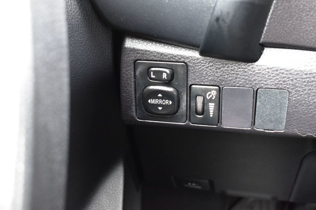 2018 Toyota Corolla LE CVT - 23061545 - 31