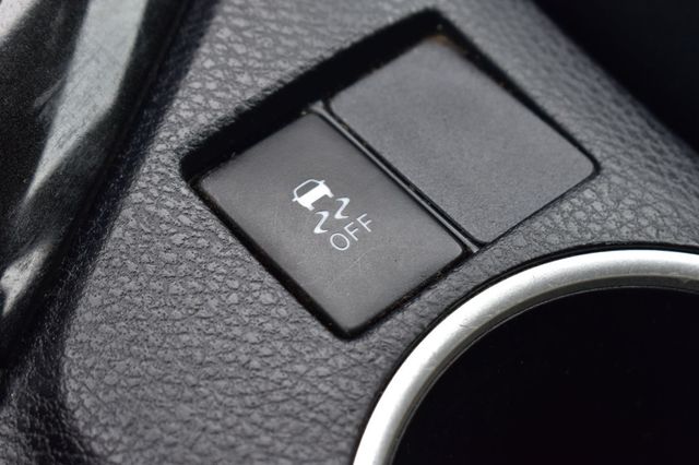 2018 Toyota Corolla LE CVT - 23061545 - 32