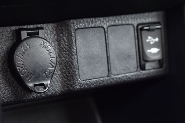 2018 Toyota Corolla LE CVT - 23061545 - 33