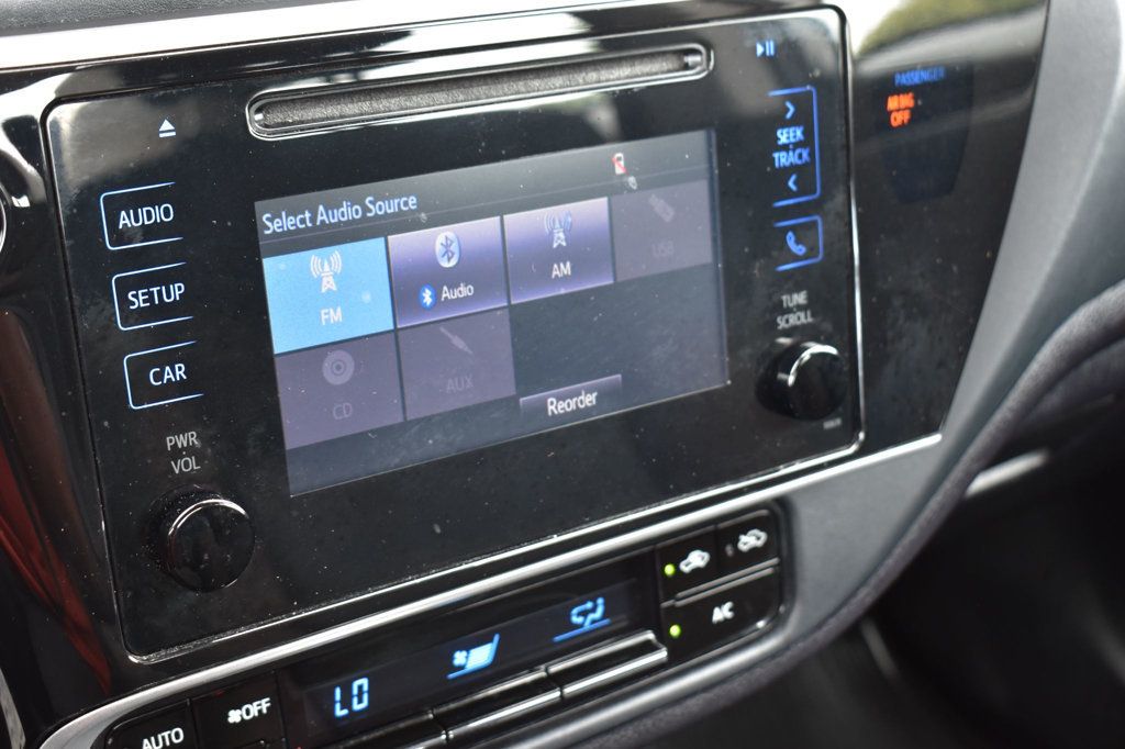 2018 Toyota Corolla LE CVT - 23061545 - 35
