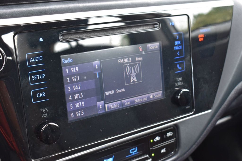 2018 Toyota Corolla LE CVT - 23061545 - 38