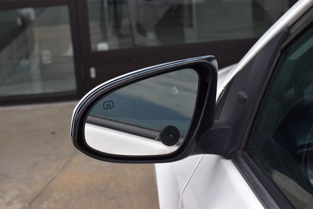 2018 Toyota Corolla LE CVT - 23061545 - 41