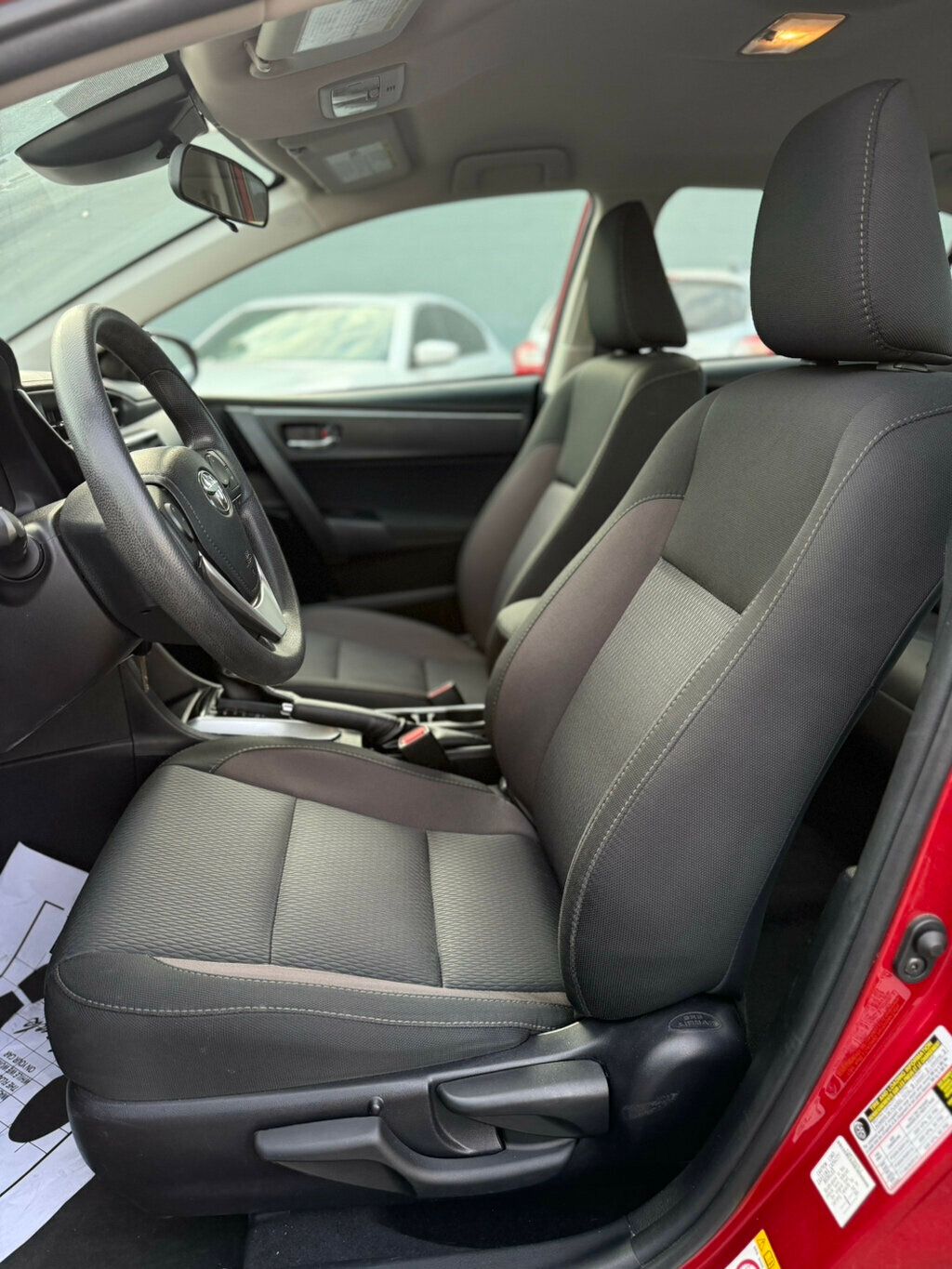 2018 Toyota Corolla LE photo 7