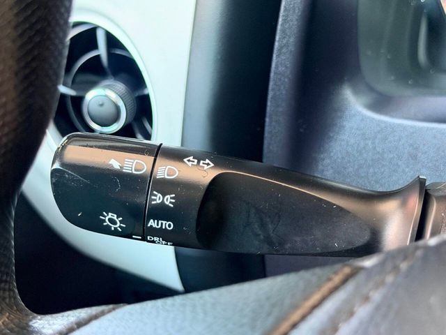 2018 Toyota Corolla LE CVT - 23054062 - 31