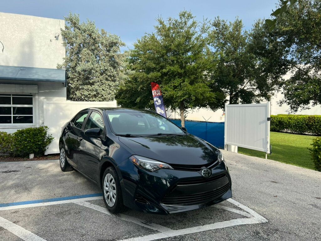 2018 Toyota Corolla LE CVT - 22565778 - 0