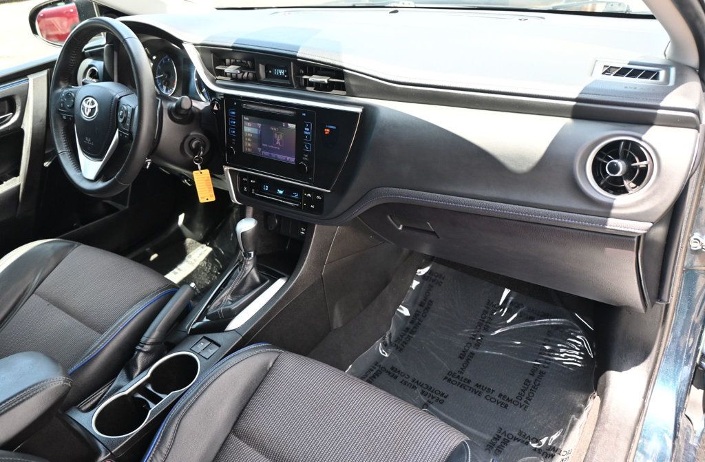 Toyota Corolla photo 11