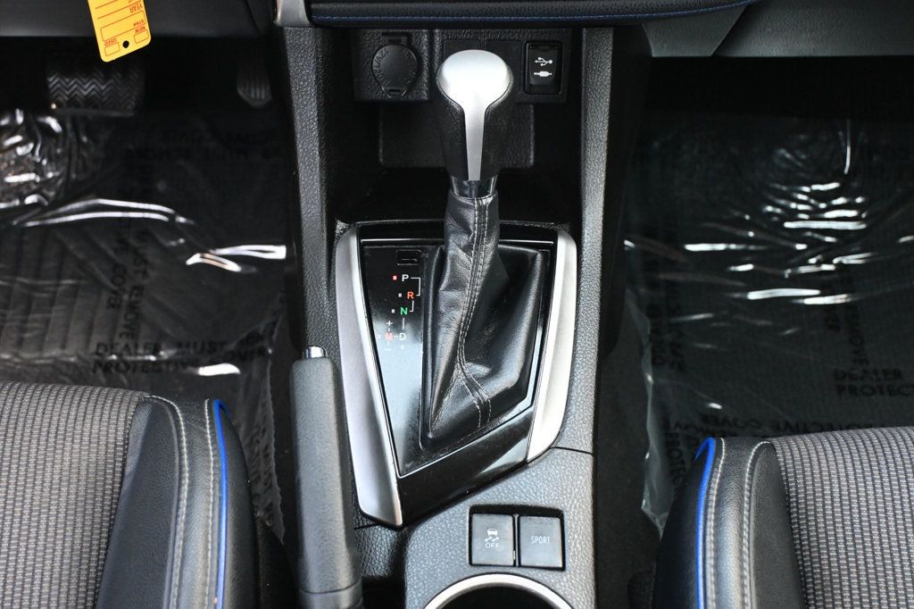 Toyota Corolla photo 15