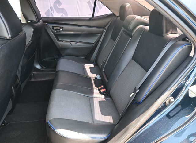 2018 Toyota Corolla SE - 23061872 - 16