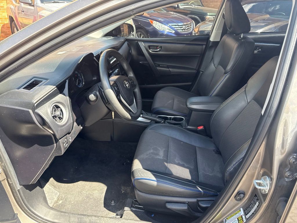 2018 Toyota Corolla SE CVT - 23041780 - 14