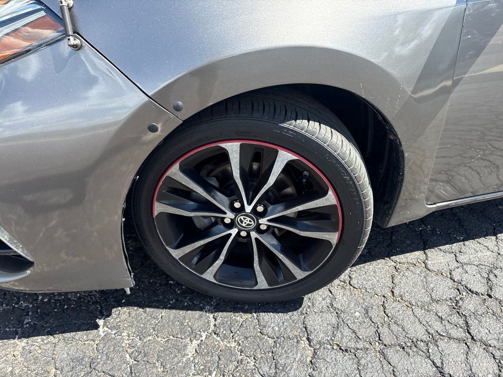 2018 Toyota Corolla SE CVT - 23041780 - 1