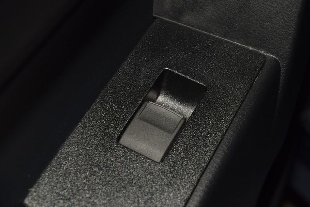 2018 Toyota Corolla SE CVT - 23000744 - 39