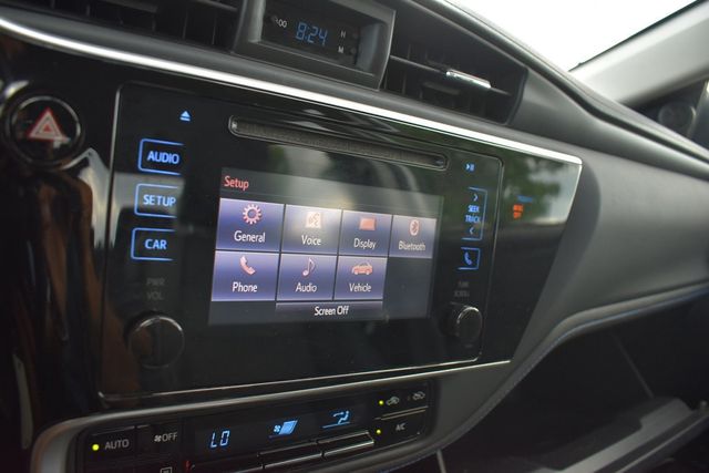2018 Toyota Corolla SE CVT - 23043945 - 10