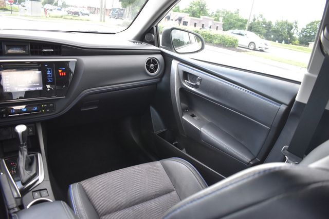 2018 Toyota Corolla SE CVT - 23043945 - 16