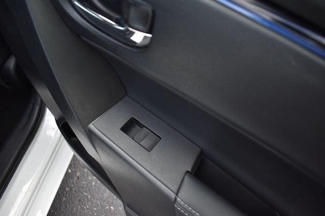 2018 Toyota Corolla SE CVT - 23043945 - 17