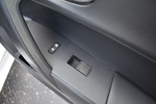 2018 Toyota Corolla SE CVT - 23043945 - 18