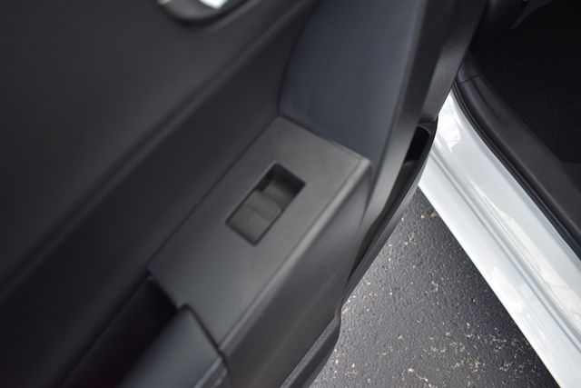 2018 Toyota Corolla SE CVT - 23043945 - 19