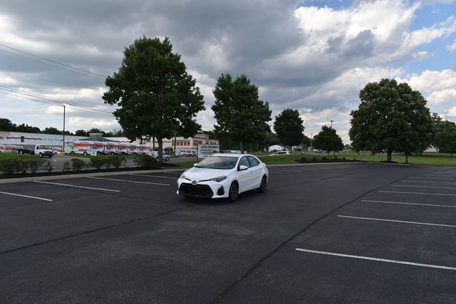 2018 Toyota Corolla SE CVT - 23043945 - 42
