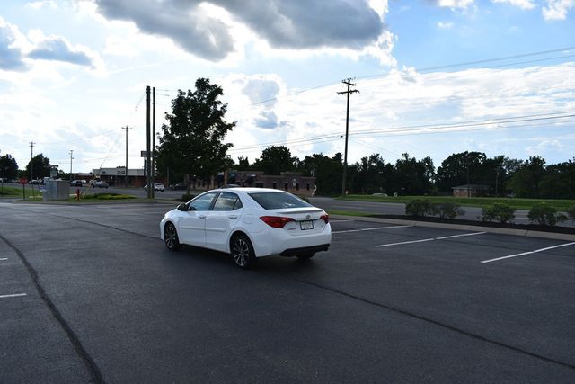 2018 Toyota Corolla SE CVT - 23043945 - 46