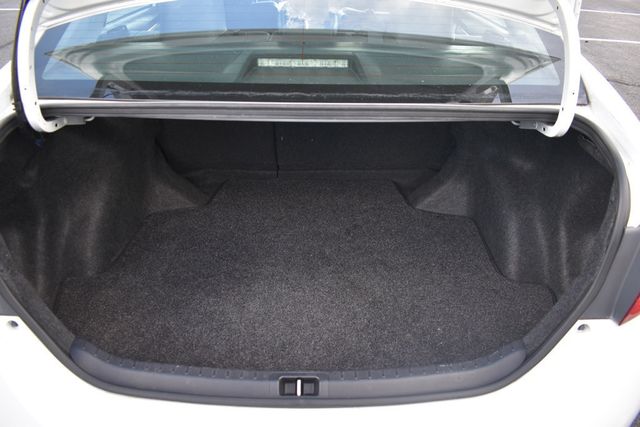 2018 Toyota Corolla SE CVT - 23043945 - 53