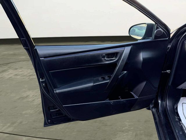 2018 Toyota Corolla SE CVT - 23045960 - 13