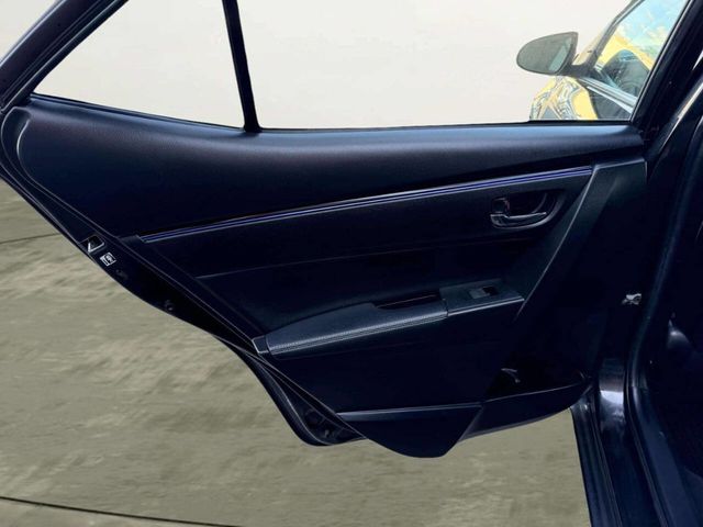 2018 Toyota Corolla SE CVT - 23045960 - 18