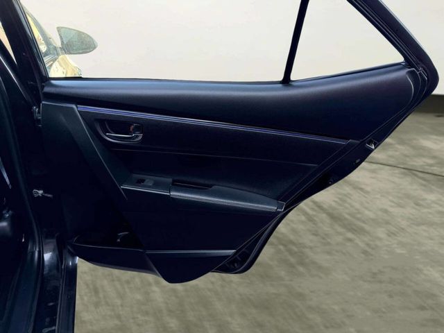 2018 Toyota Corolla SE CVT - 23045960 - 20