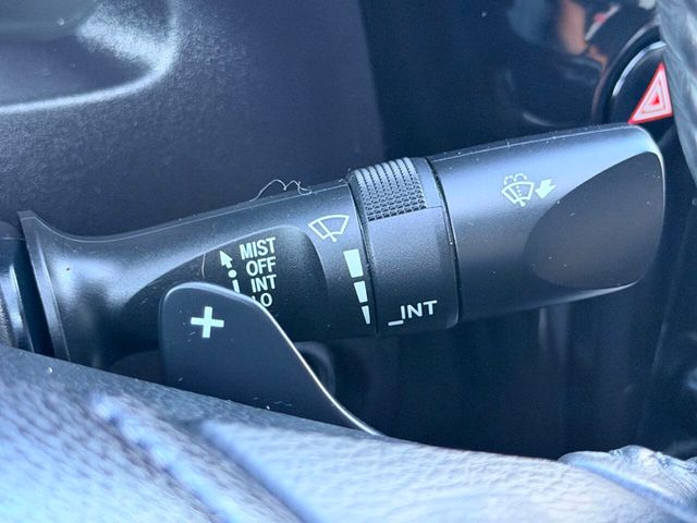2018 Toyota Corolla SE CVT - 23045960 - 31
