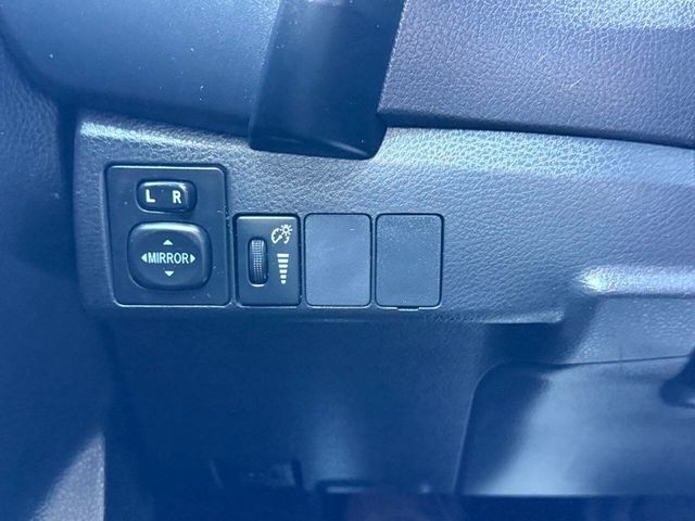2018 Toyota Corolla SE CVT - 23045960 - 32