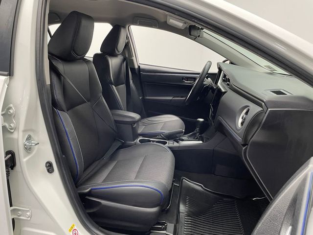 2018 Toyota Corolla SE CVT - 22995946 - 16