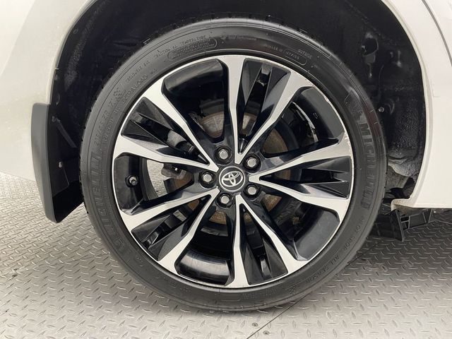 2018 Toyota Corolla SE CVT - 22995946 - 37
