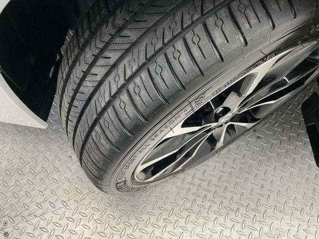 2018 Toyota Corolla SE CVT - 22995946 - 38