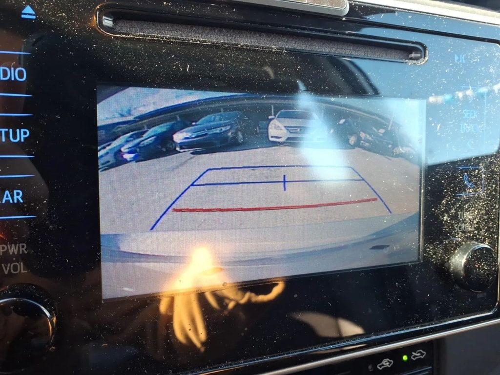 2018 Toyota Corolla SE Sedan 4D - 22989147 - 12