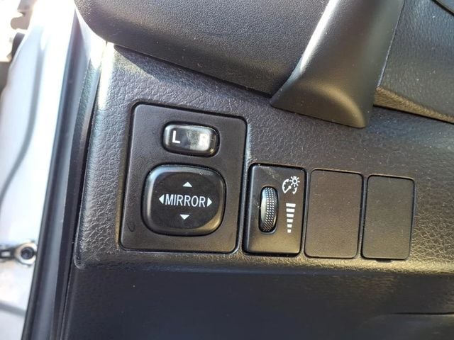 2018 Toyota Corolla SE Sedan 4D - 22989147 - 14