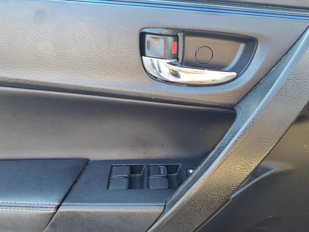 2018 Toyota Corolla SE Sedan 4D - 22989147 - 15