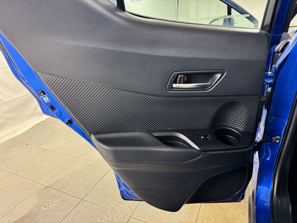 2018 Toyota C-HR XLE - 23011559 - 14