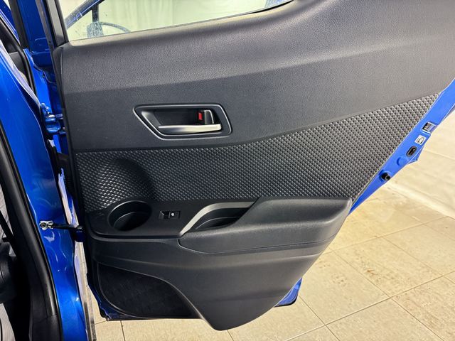 2018 Toyota C-HR XLE - 23011559 - 15