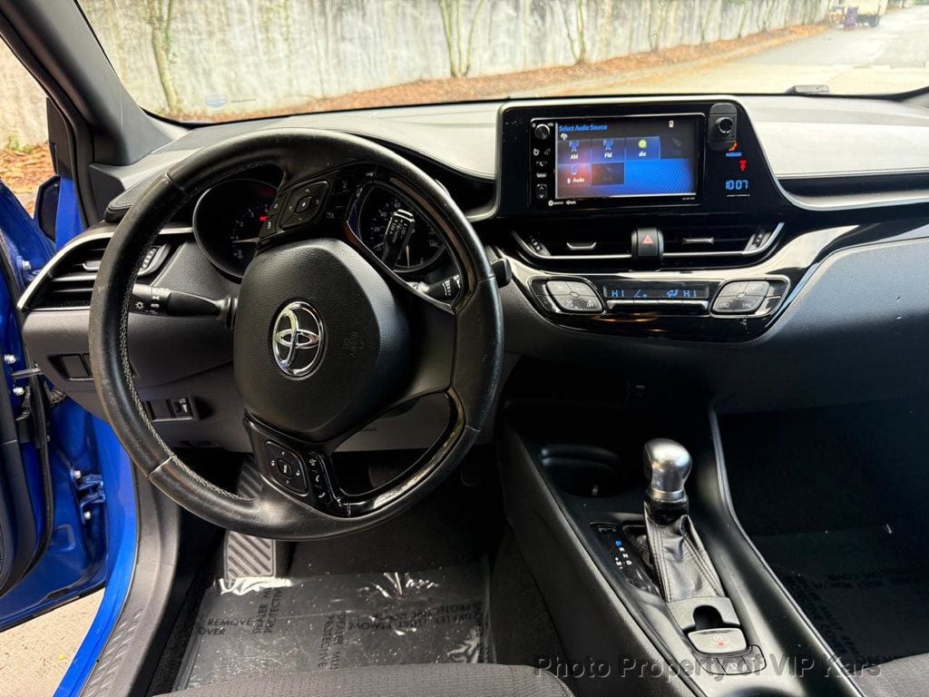 2018 Toyota C-HR XLE FWD - 22943753 - 10