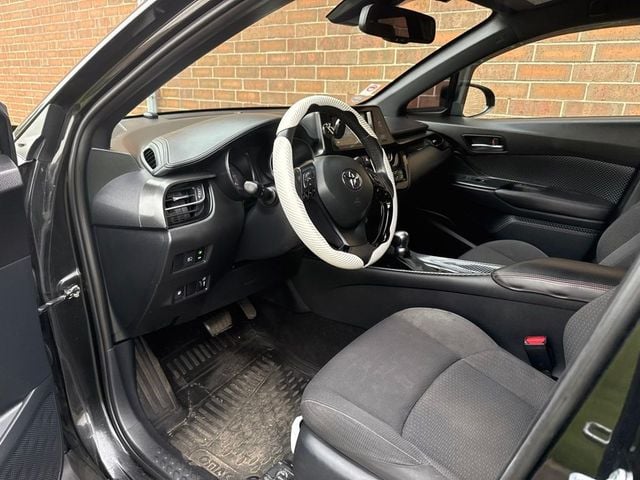 2018 Toyota C-HR XLE FWD - 23066840 - 9