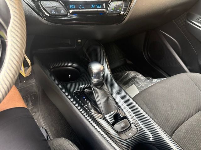 2018 Toyota C-HR XLE FWD - 23066840 - 18